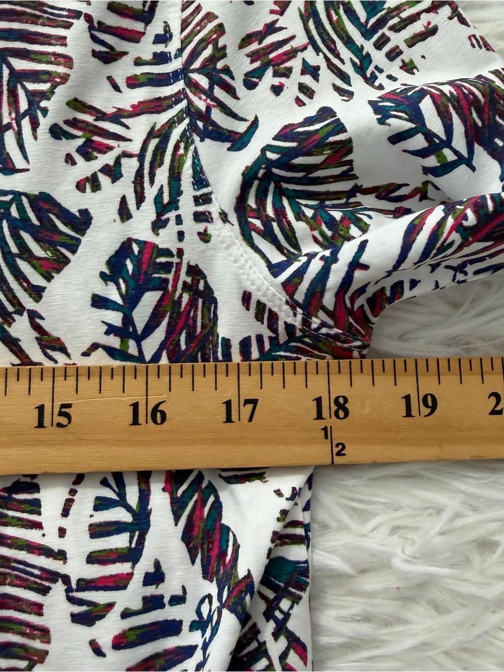 Coolibar Womenβs Seaside Hoodie Size Small UPF 50 Tropical Beach Vacation - Picture 6 of 9